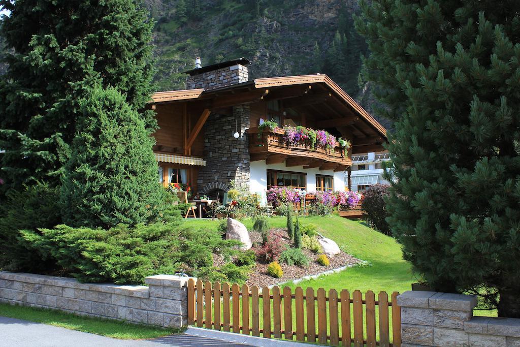 Gaestehaus Waltraud Längenfeld Kültér fotó
